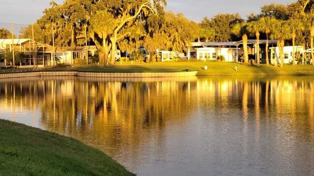 Willow Lakes Golf Club