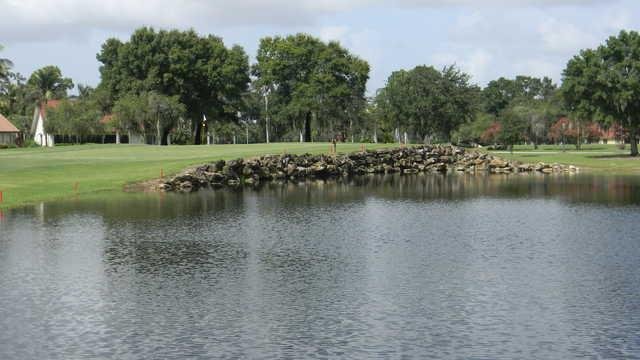 Cross Creek Golf & Country Club