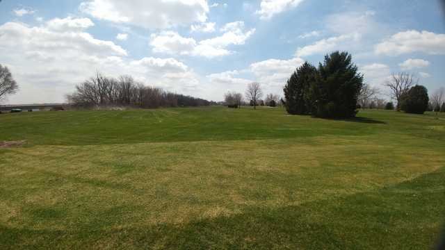 The Lakes Country Club