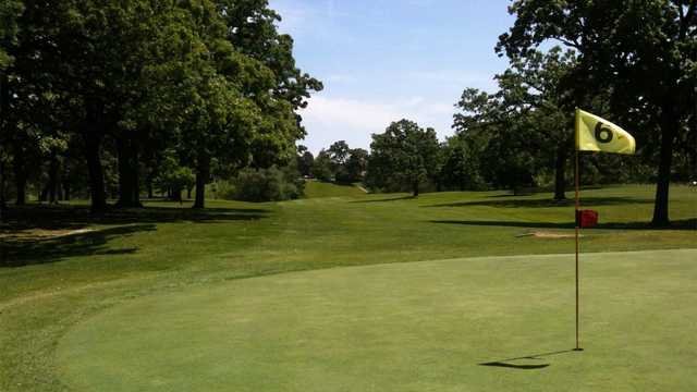 Twin Lakes Country Club