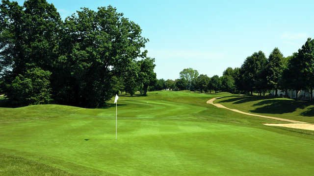 PineCrest Country Club