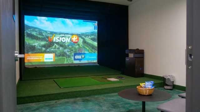 Rodeo Plaza Screen Golf