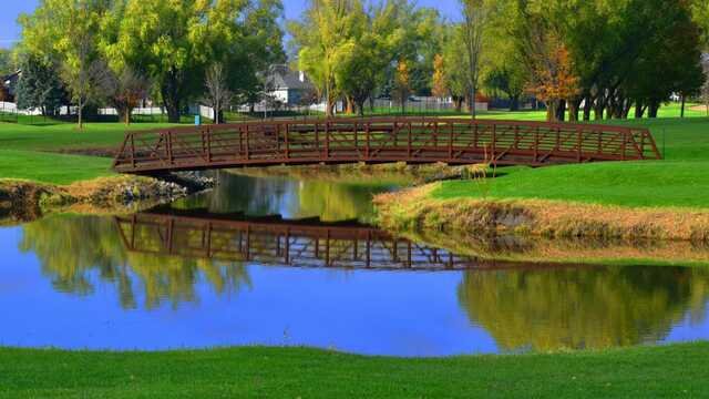 Square Links | Executive | 10 Holes