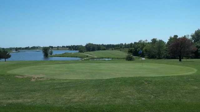 Lake View Golf Club - 9 Holes