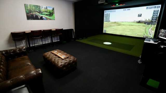 The Birdhouse Indoor Golf