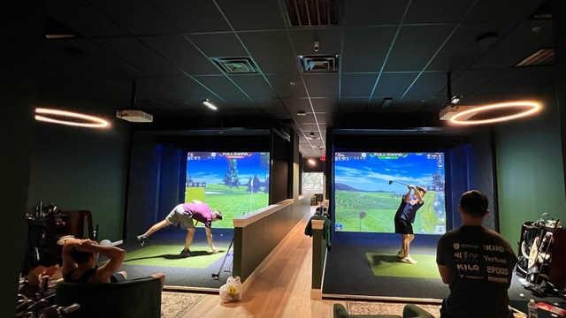 Rev's Golf Lounge