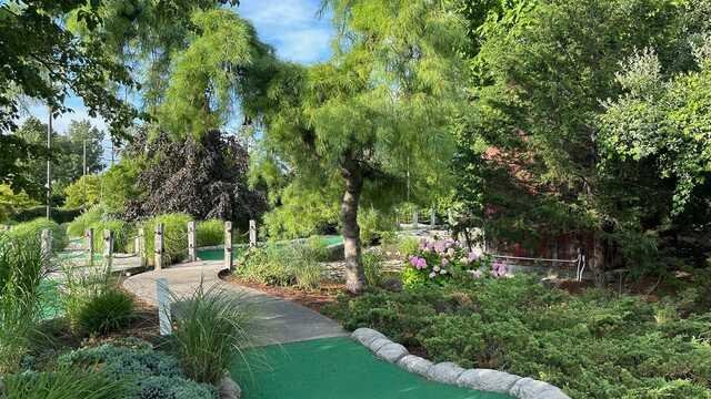 Golf Ranch - Brookfield Mini Golf