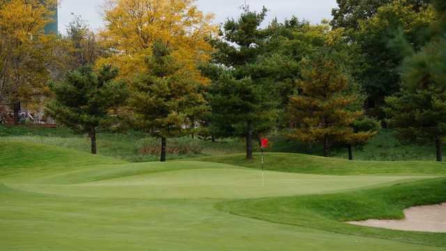 White Hawk Country Club