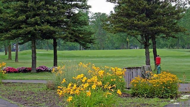 Rogues Roost Golf & Country Club - West